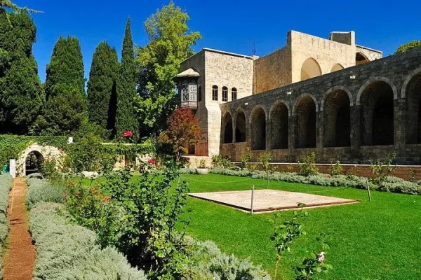 Dear alkamar- beiteddine-chouf forest (1) Dear alkamar- beiteddine-chouf forest (1)