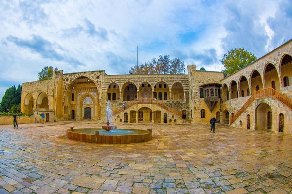Dear alkamar- beiteddine-chouf forest (2) Dear alkamar- beiteddine-chouf forest (2)