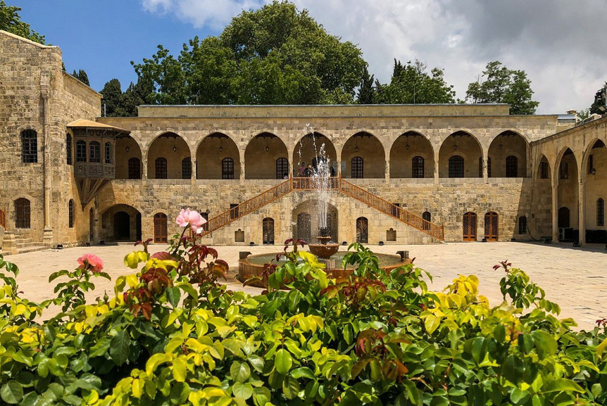 Get to know the village of Beiteddine, the jewel of tours in Lebanon