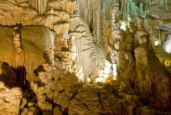 Jeita Grotto... A Cruise Inside a Mountain!